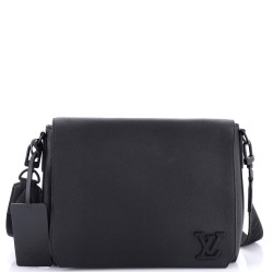Aerogram Takeoff Messenger Bag Leather