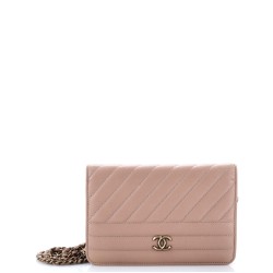 Wallet on Chain Diagonal Quilted Goatskin