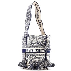 D-Bubble Bucket Bag Embroidered Canvas