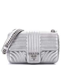 Chain Flap Shoulder Bag Diagramme Quilted Leather Medium