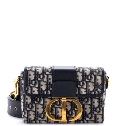 30 Montaigne Box Bag Oblique Canvas
