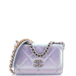 19 Wallet on Chain Quilted Iridescent Calfskin