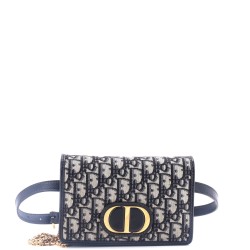 30 Montaigne 2-in-1 Pouch Oblique Canvas