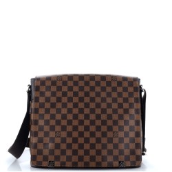 District NM Messenger Bag Damier MM