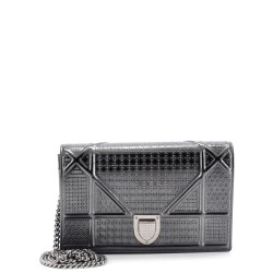 Diorama Wallet on Chain Cannage Embossed Calfskin