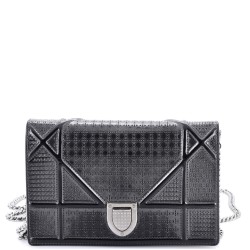 Diorama Wallet on Chain Cannage Embossed Calfskin