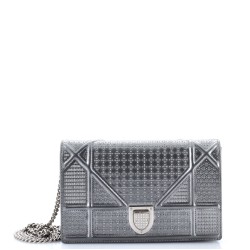 Diorama Wallet on Chain Cannage Embossed Calfskin