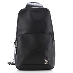 Avenue Sling Bag Taiga Leather