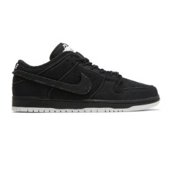 Nike SB Dunk Low x Gnarhunters 'Black' (2022)