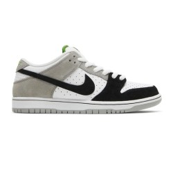 Nike SB Dunk Low 'Chlorophyll' (2022)
